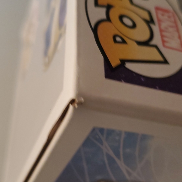 Thanos (Glow in the Dark) Entertainment Earth Exclusive - 6 Inch Glow in Dark - Picture 3 of 10